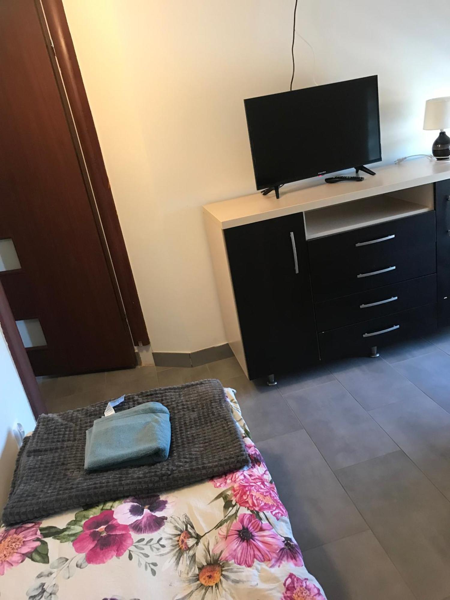 Kris Apartment