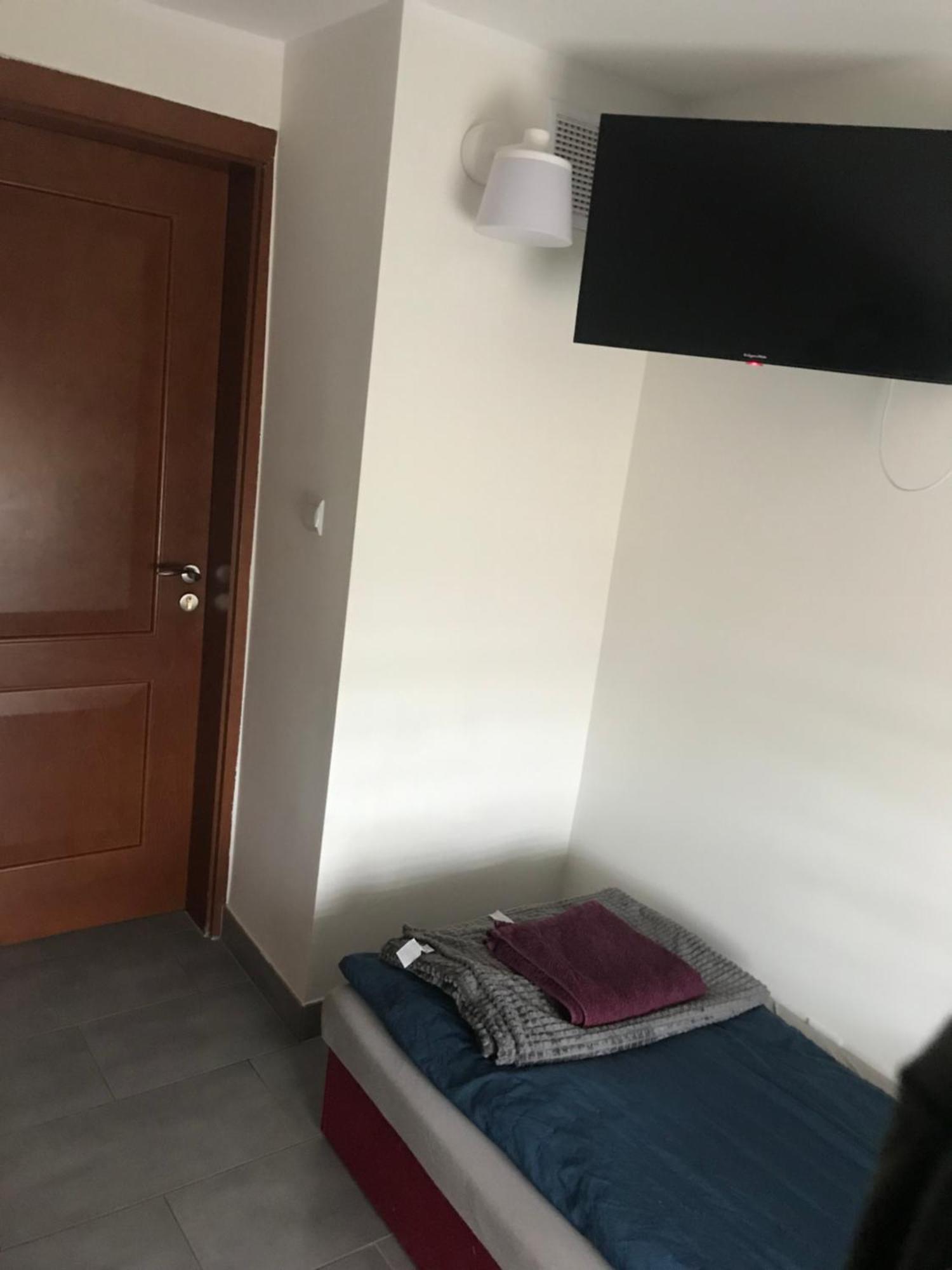 Kris Apartment
